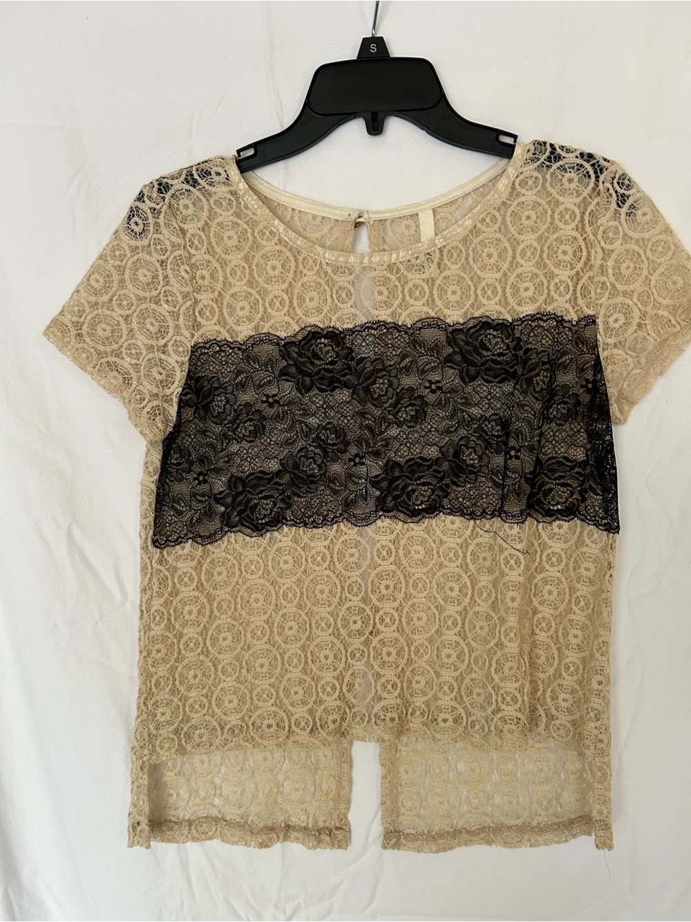 Mind Code Beige Lace Top with Black Lace Band